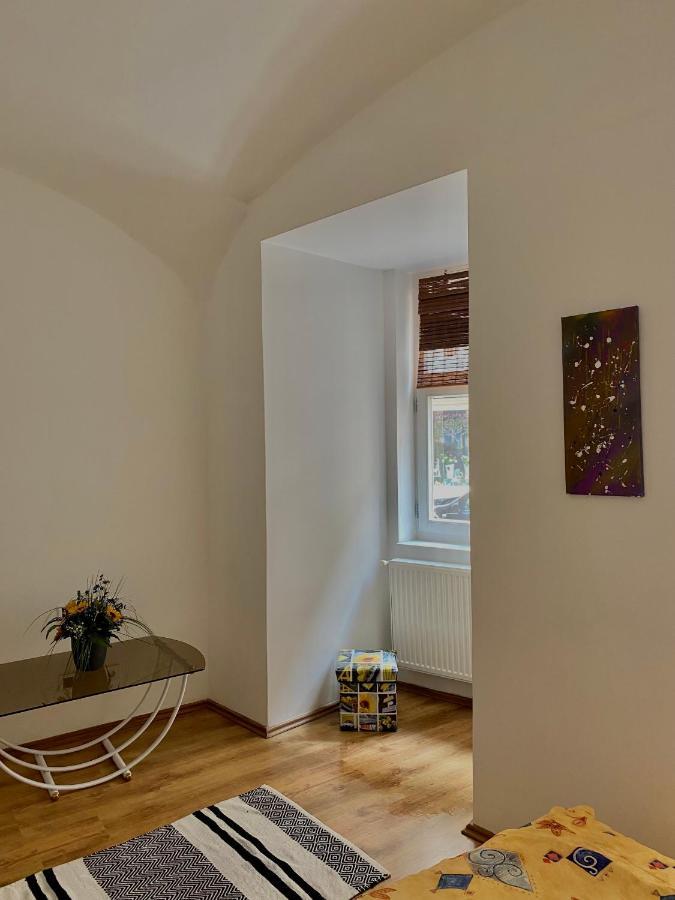 Appartement Grande Familia Apartman à Eger Extérieur photo