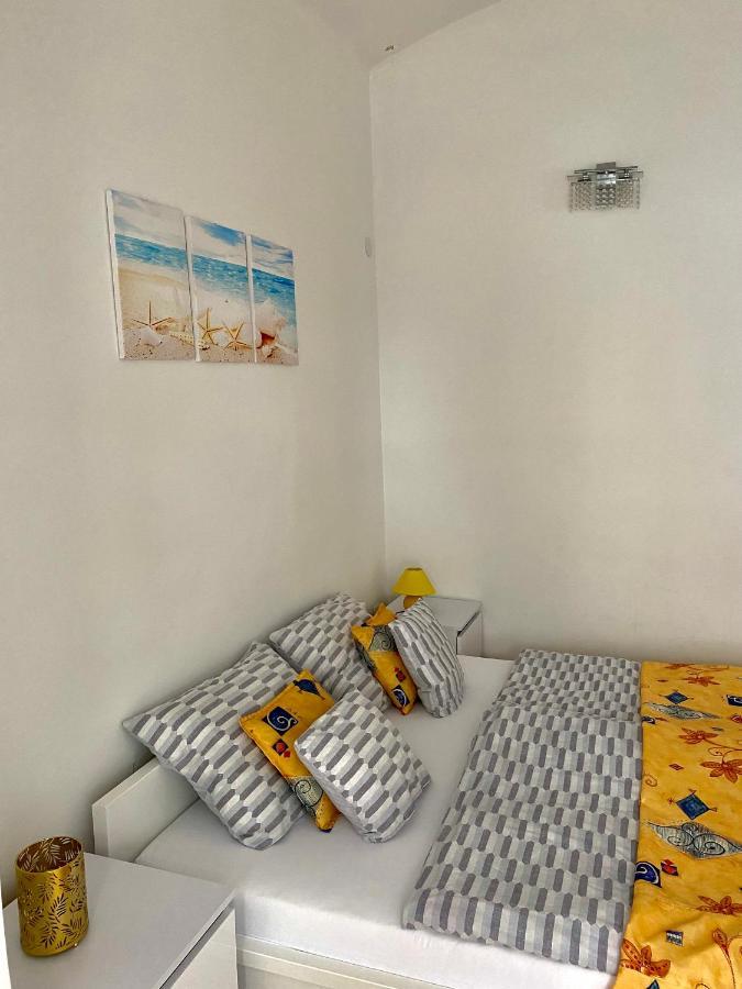 Appartement Grande Familia Apartman à Eger Extérieur photo