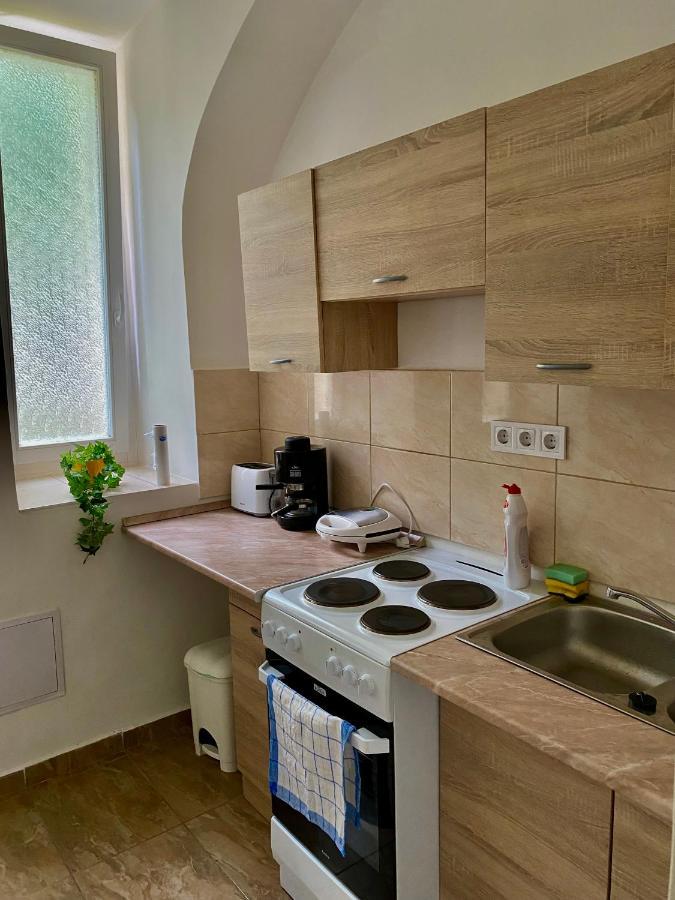 Appartement Grande Familia Apartman à Eger Extérieur photo