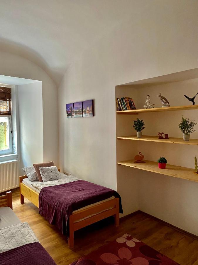 Appartement Grande Familia Apartman à Eger Extérieur photo